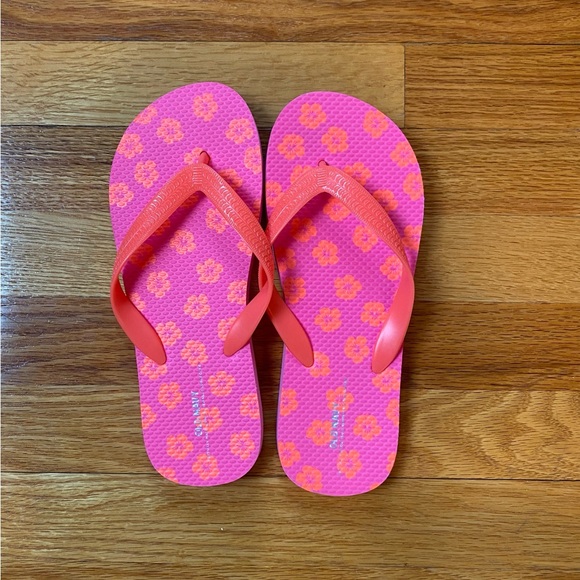 Old Navy neon petunia flip flops size 5-6 - Picture 1 of 6